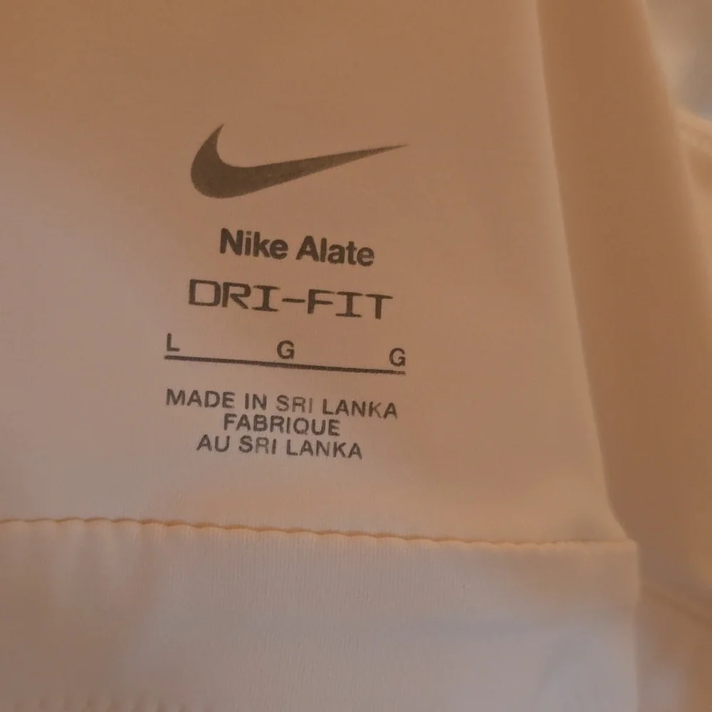 Nike Cropped Tank Bra - Picture 2 of 3